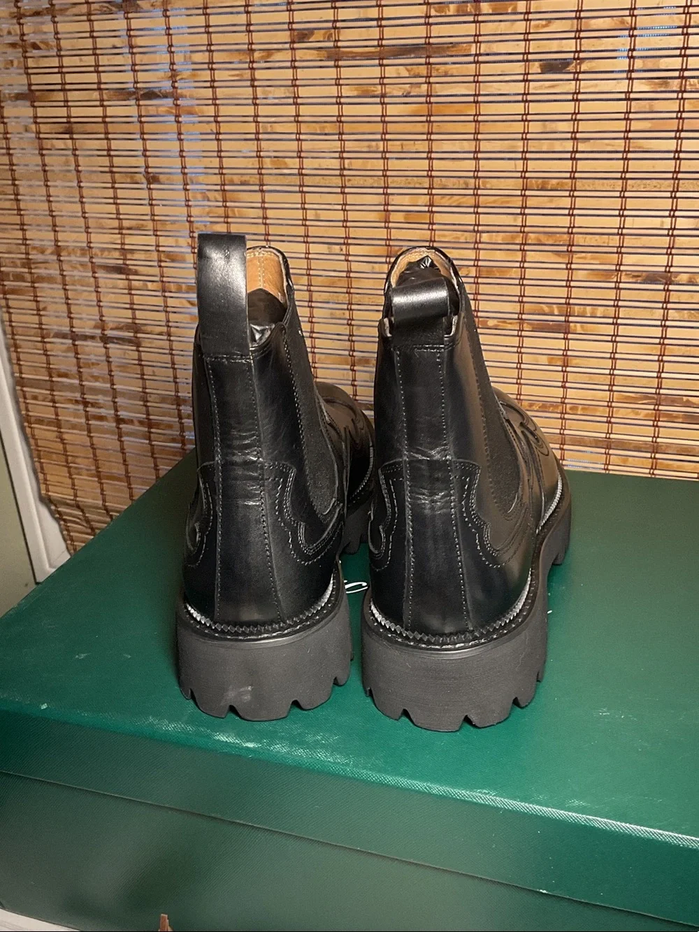 MARC NOLAN dax chelsea boots NWB size 7